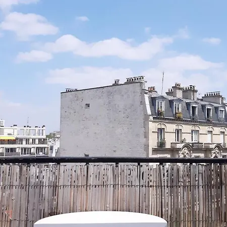 3 Pieces Avec Terrasse Et Balcon * Paris